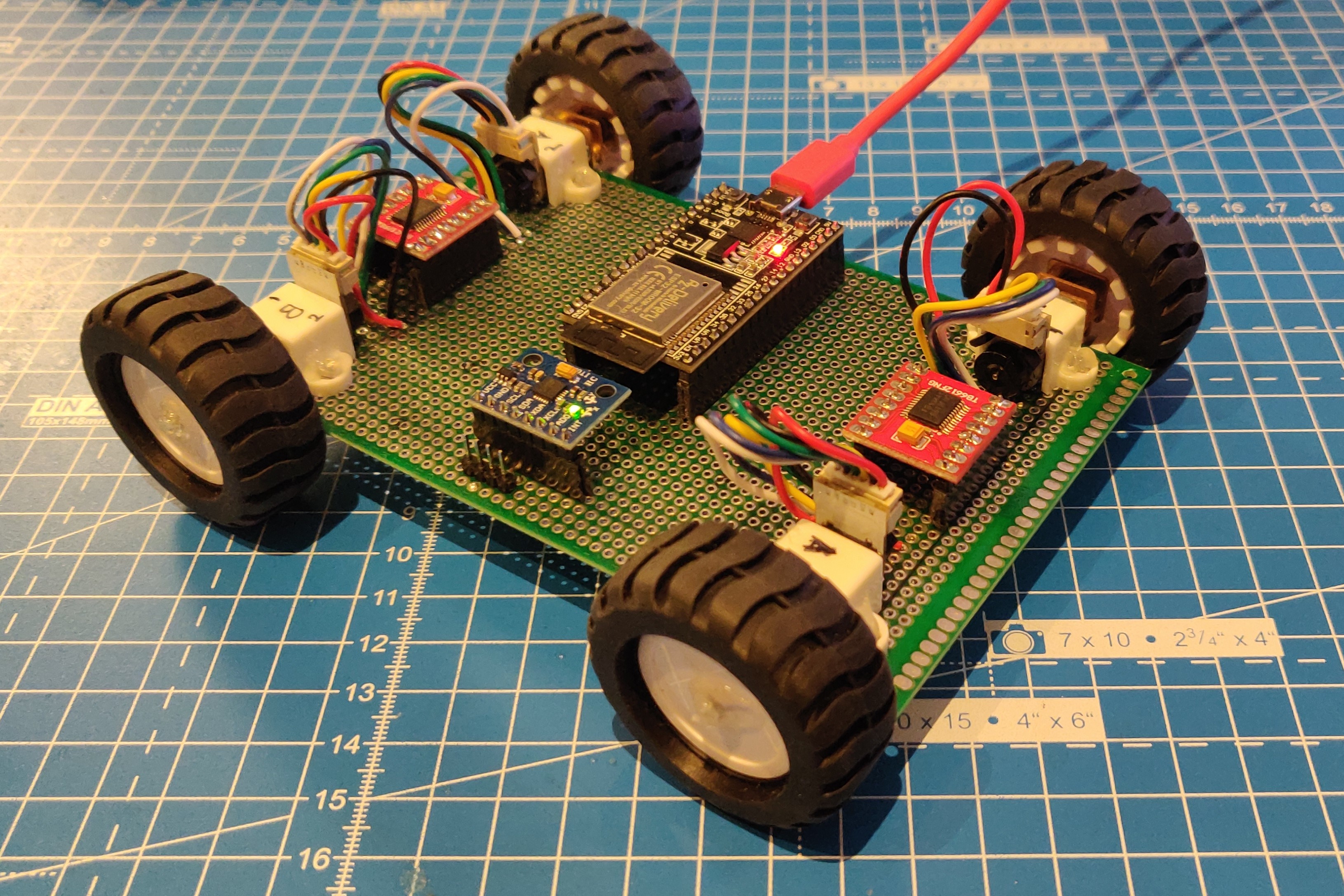 Make Mobile Controlled 4 Wheel Robot using Arduino - DIY Project